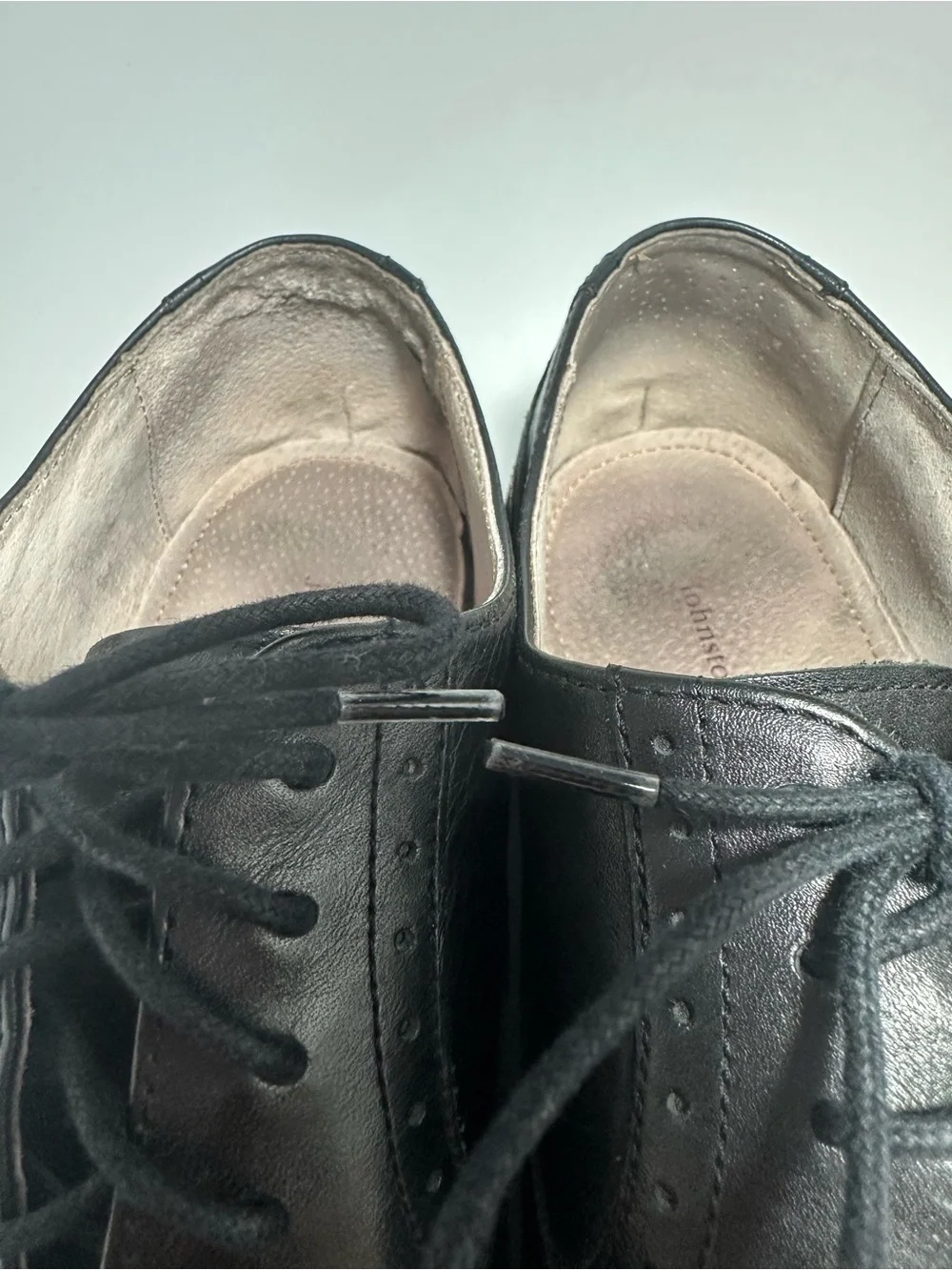 Johnston & Murphy Black Leather Wingtip Derby Shoes